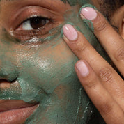 Refining Facial Polisher Omorovicza Exfoliante - ABANUC