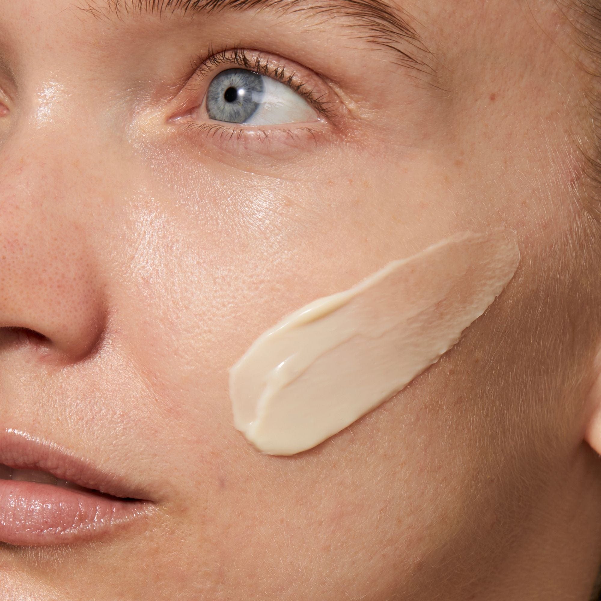Rejuvenating Night Cream Omorovicza Crema hidratante de noche - ABANUC