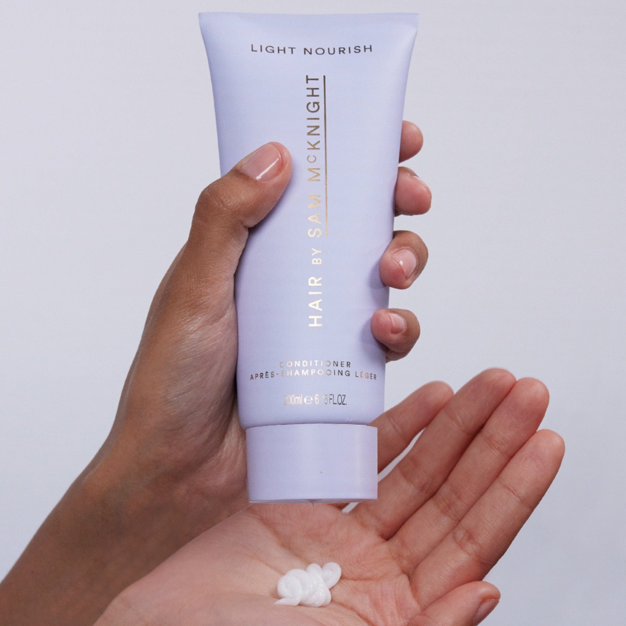 Light Nourish Conditioner Hair by Sam McKnight Acondicionador - ABANUC