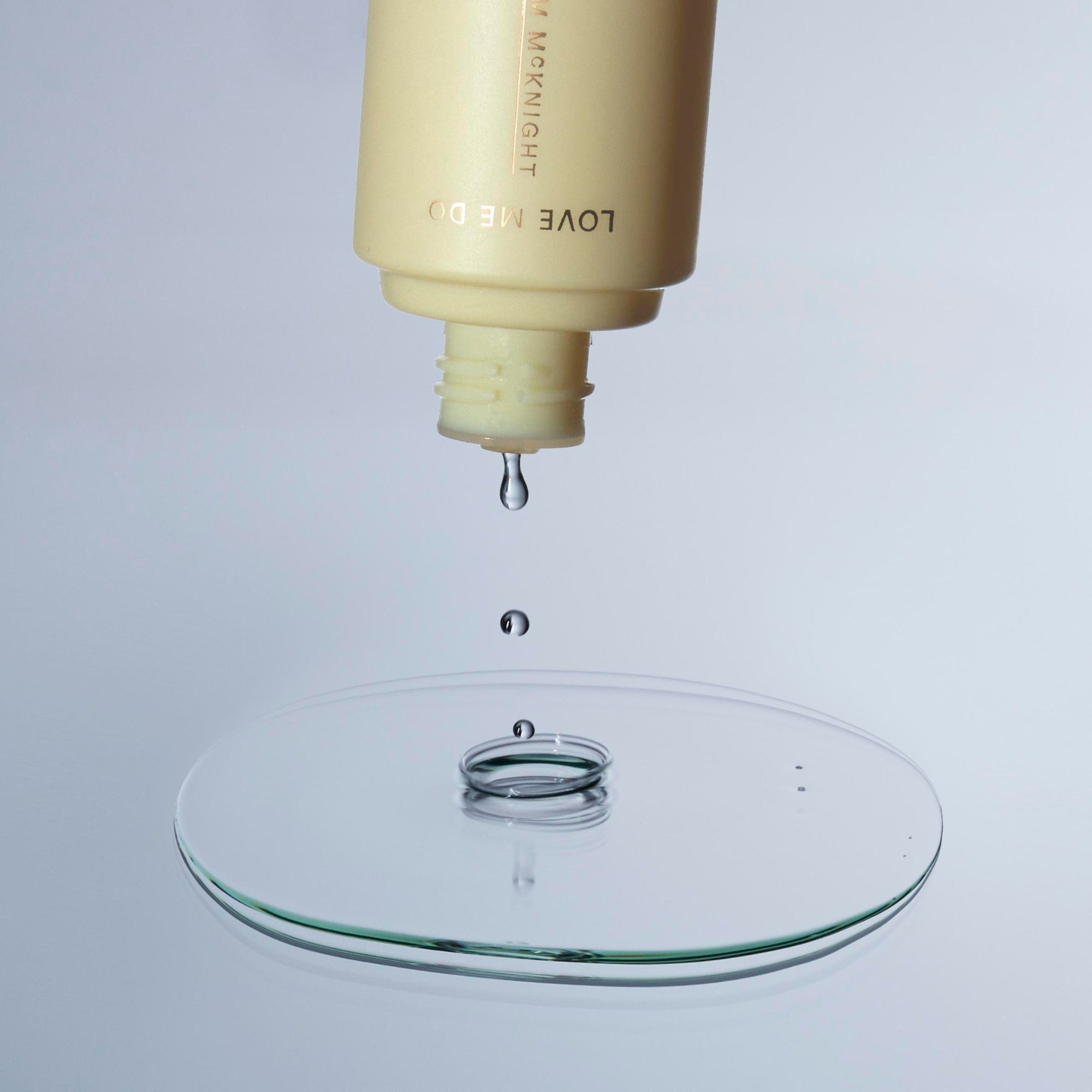 Love Me Do Nourishing Shine Oil Hair by Sam McKnight Aceite capilar - ABANUC