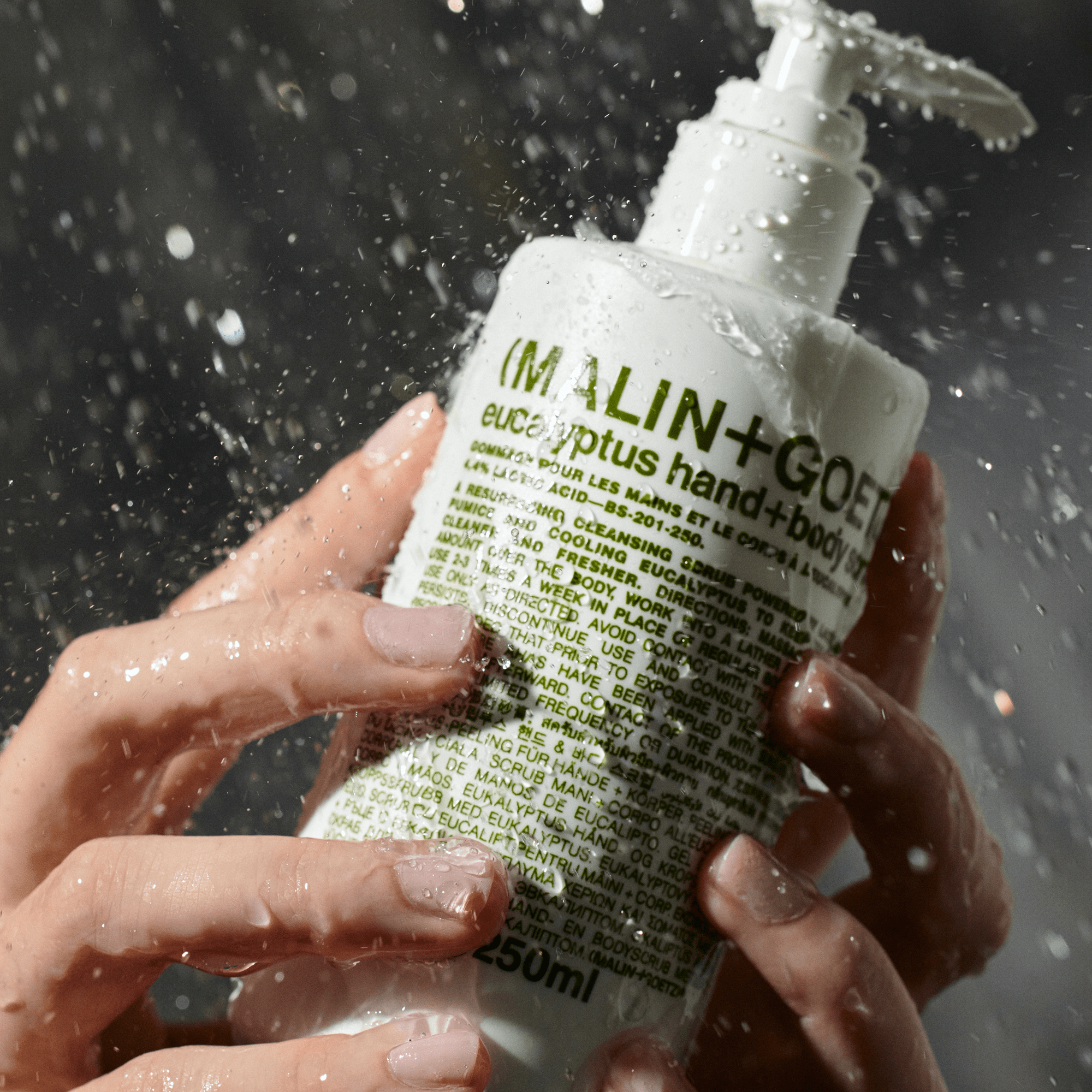 Eucalyptus Hand & Body Scrub MALIN+GOETZ Exfoliante corporal de eucalipto - ABANUC