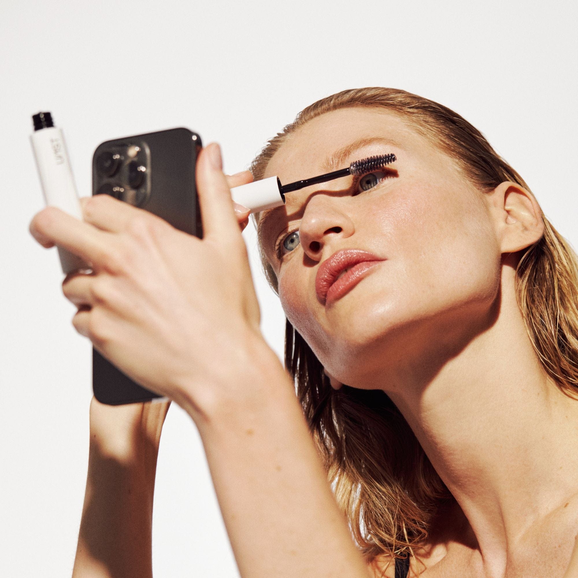 Multiactive Treatment Black Mascara U/1ST Máscara de pestañas - ABANUC