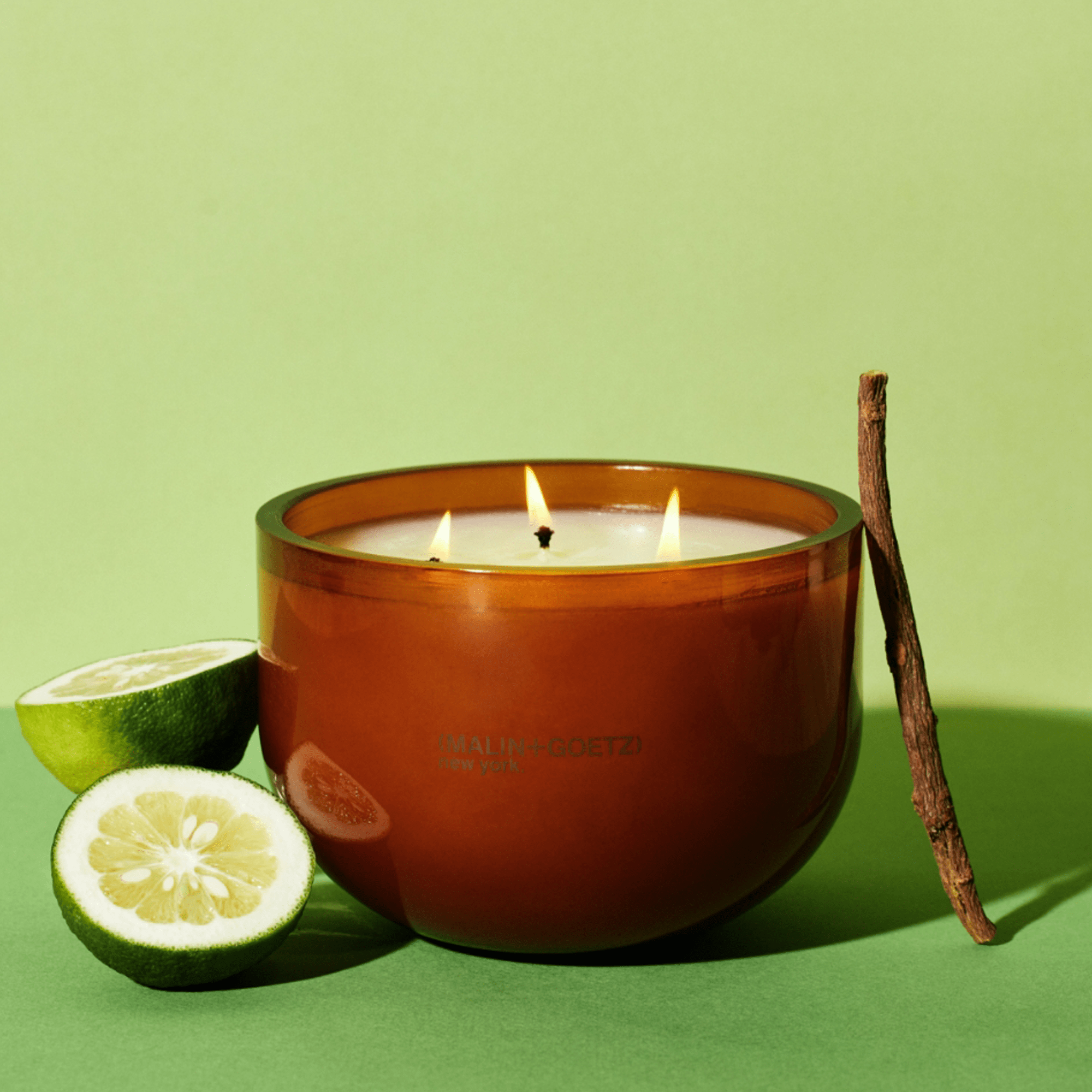 Bergamot Candle MALIN+GOETZ Vela perfumada de 780 g - ABANUC