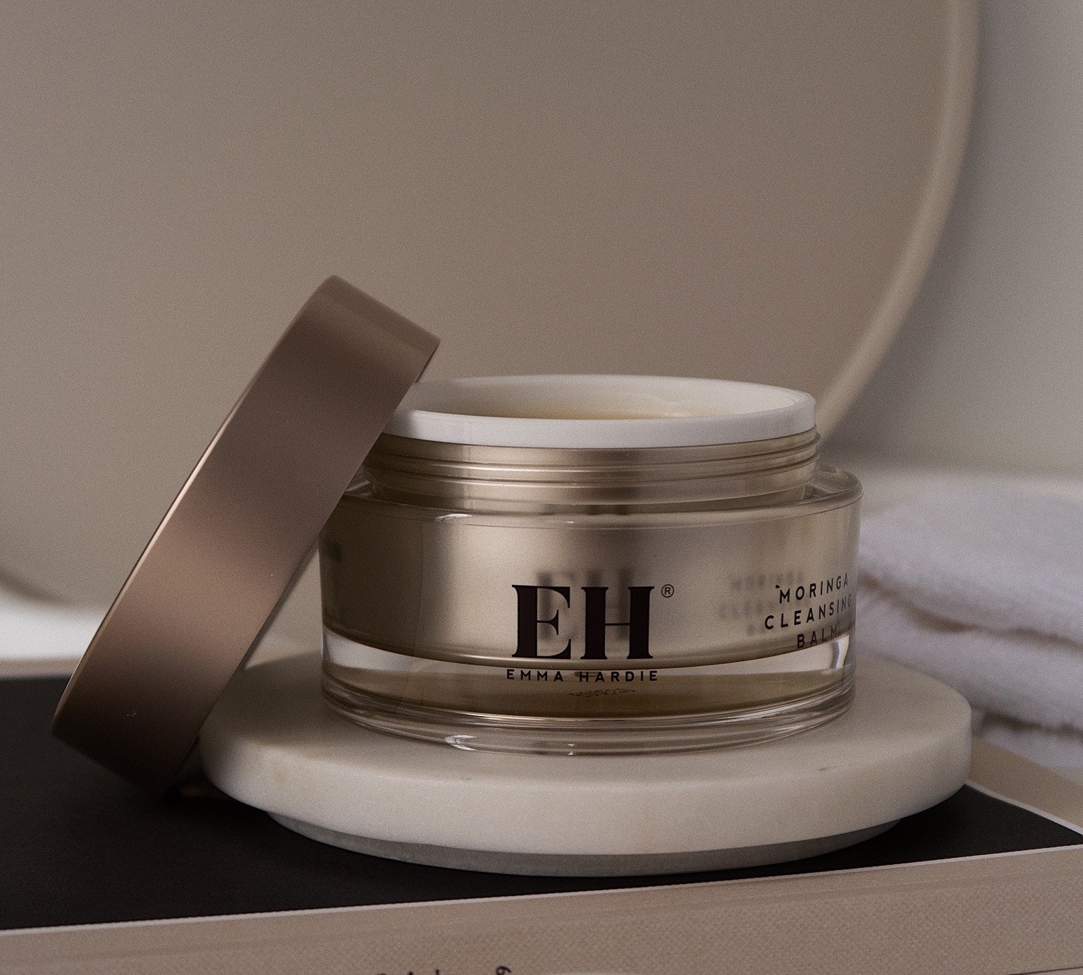 Emma Hardie - Limpieza