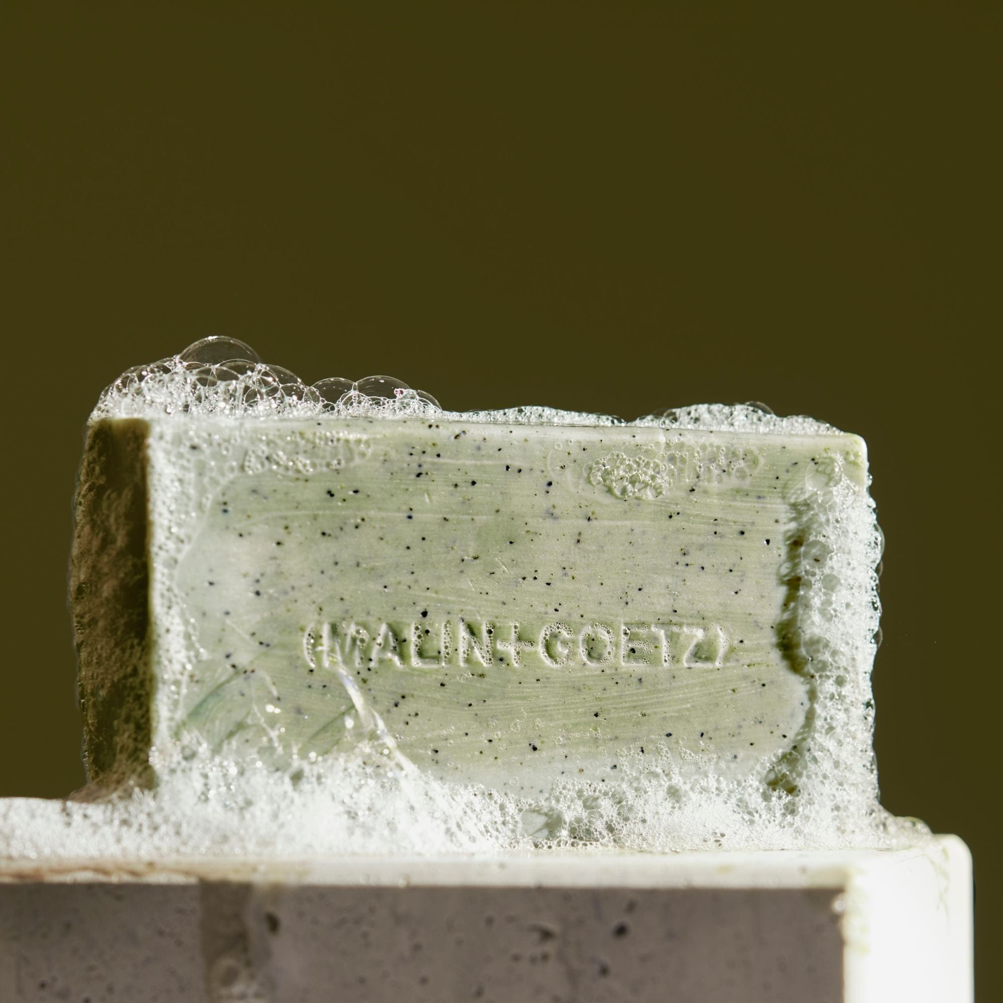 Mandelic Exfoliating Bar Eucalyptus MALIN+GOETZ Barra exfoliante