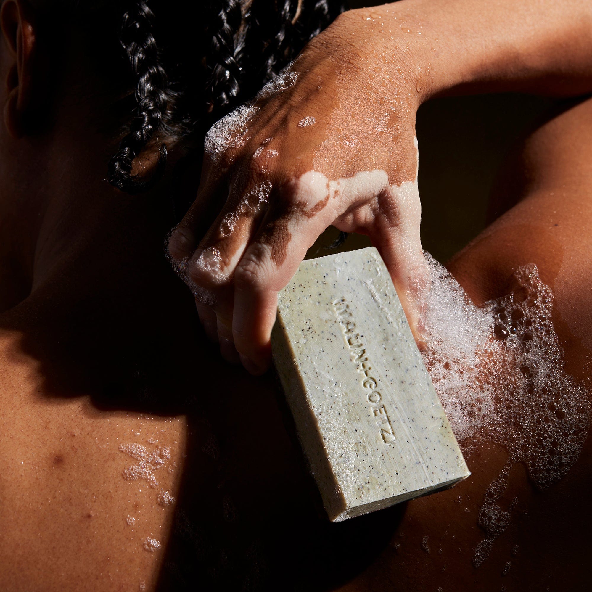 Mandelic Exfoliating Bar Eucalyptus MALIN+GOETZ Barra exfoliante