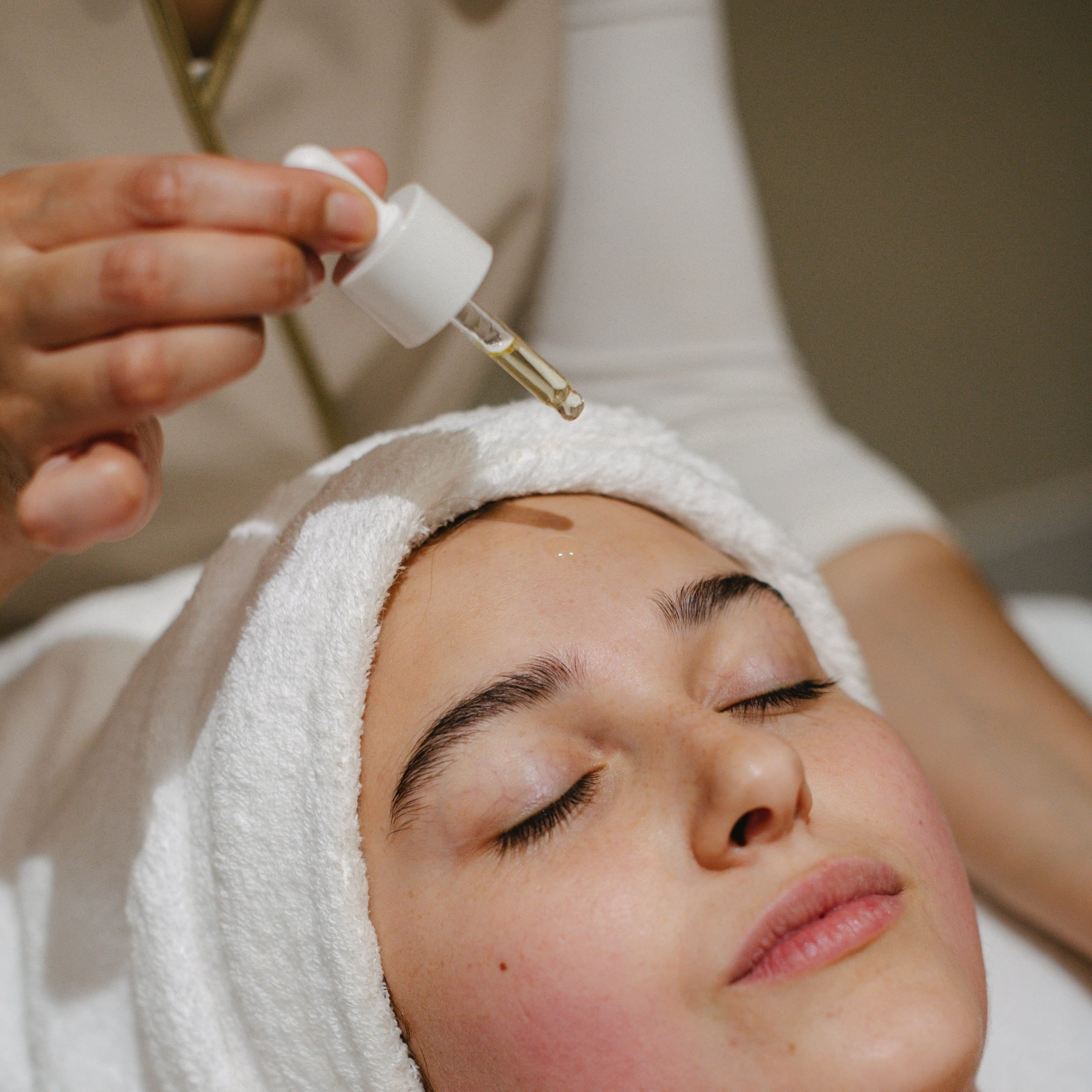 The Redness Calm Infusion – Tratamiento calmante antirojeces 50’ | The Suite by Abanuc