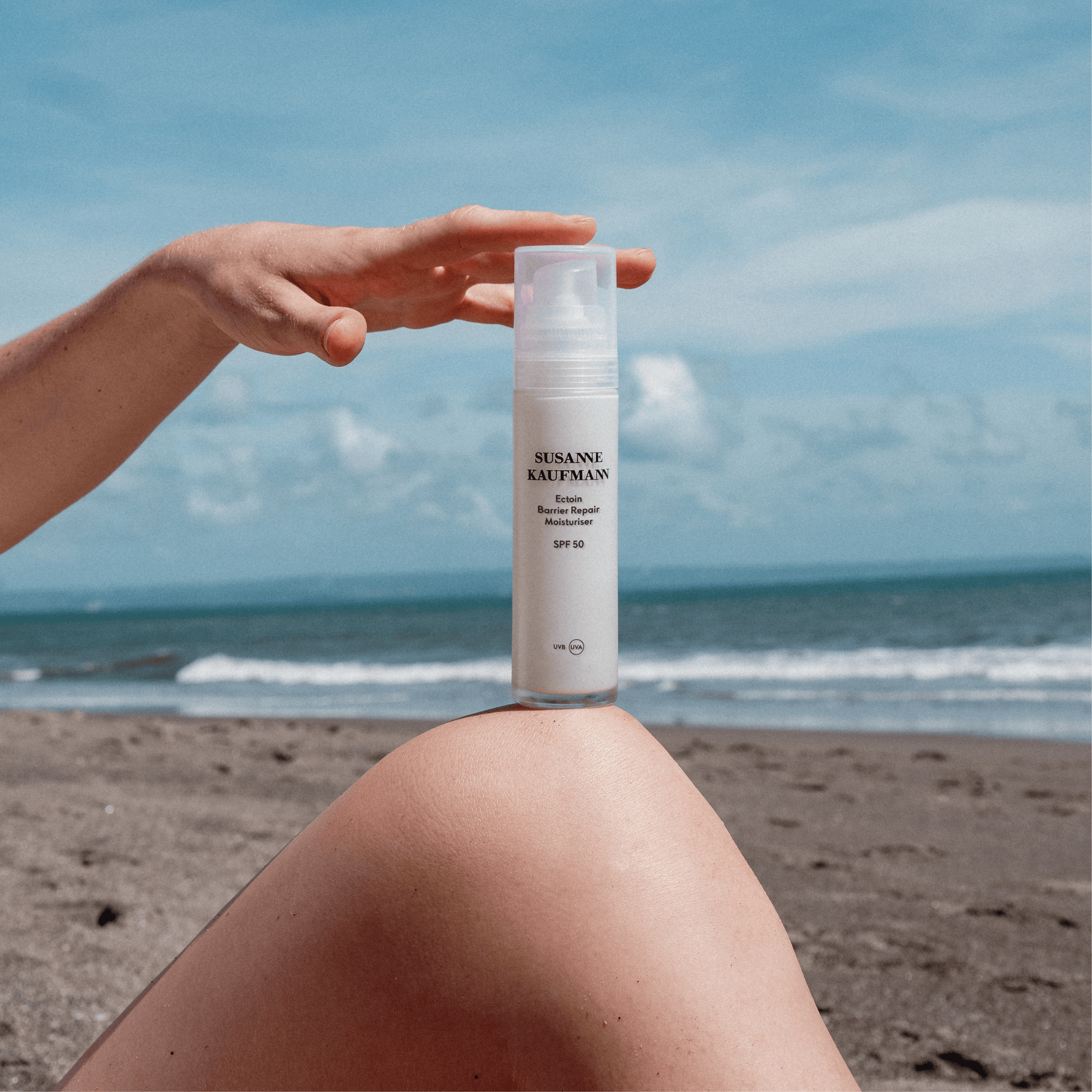 Ectoin Barrier Repair Moisturiser SPF 50 hidratante facial protector en la arena