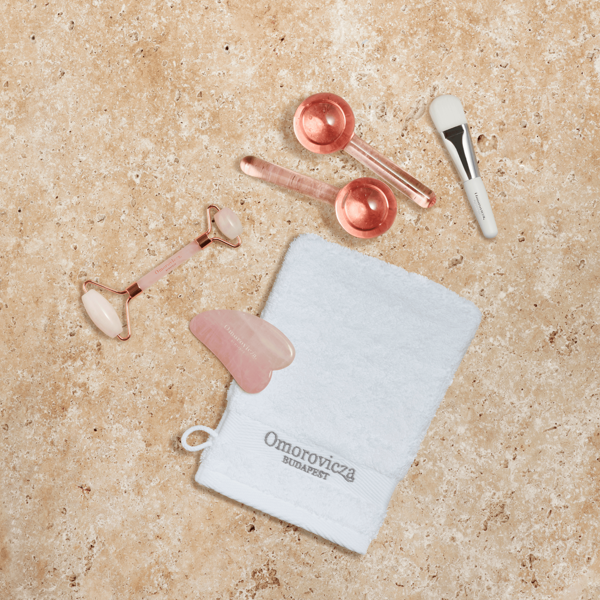 Omorovicza Cleansing Mitt | Manopla de Algodón Facial | ABANUC