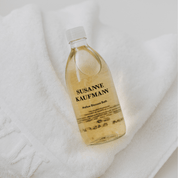 Susanne Kaufmann Mallow Blossom Bath tratamiento de baño relajante con extracto de malva, lavanda y aceites esenciales de romero, salvia y cedro